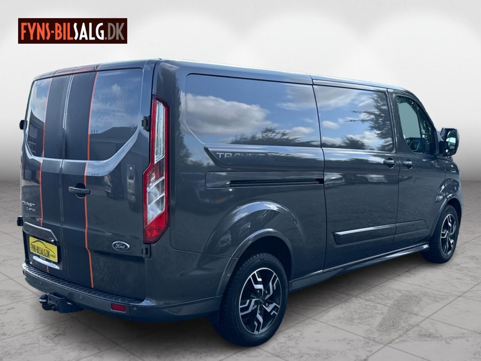 Sort Ford Transit Custom fra 2019
