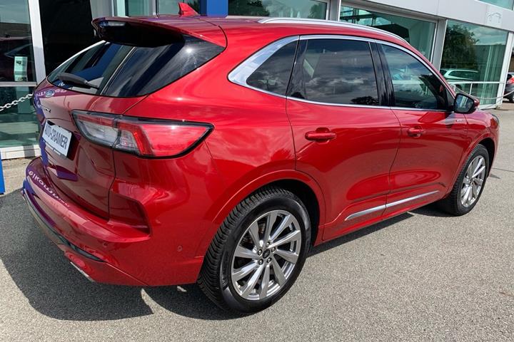 Rød Ford Kuga fra 2022