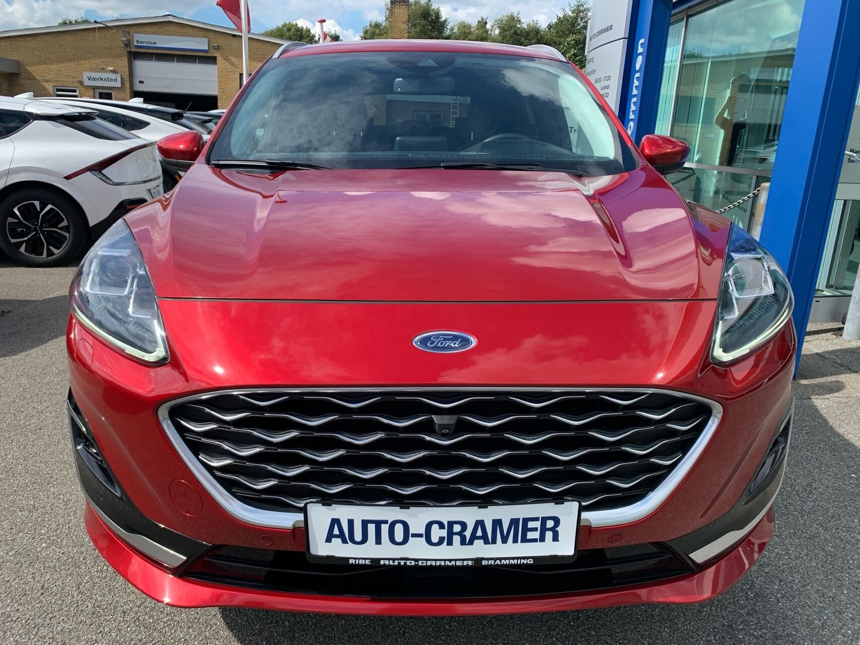Rød Ford Kuga fra 2022