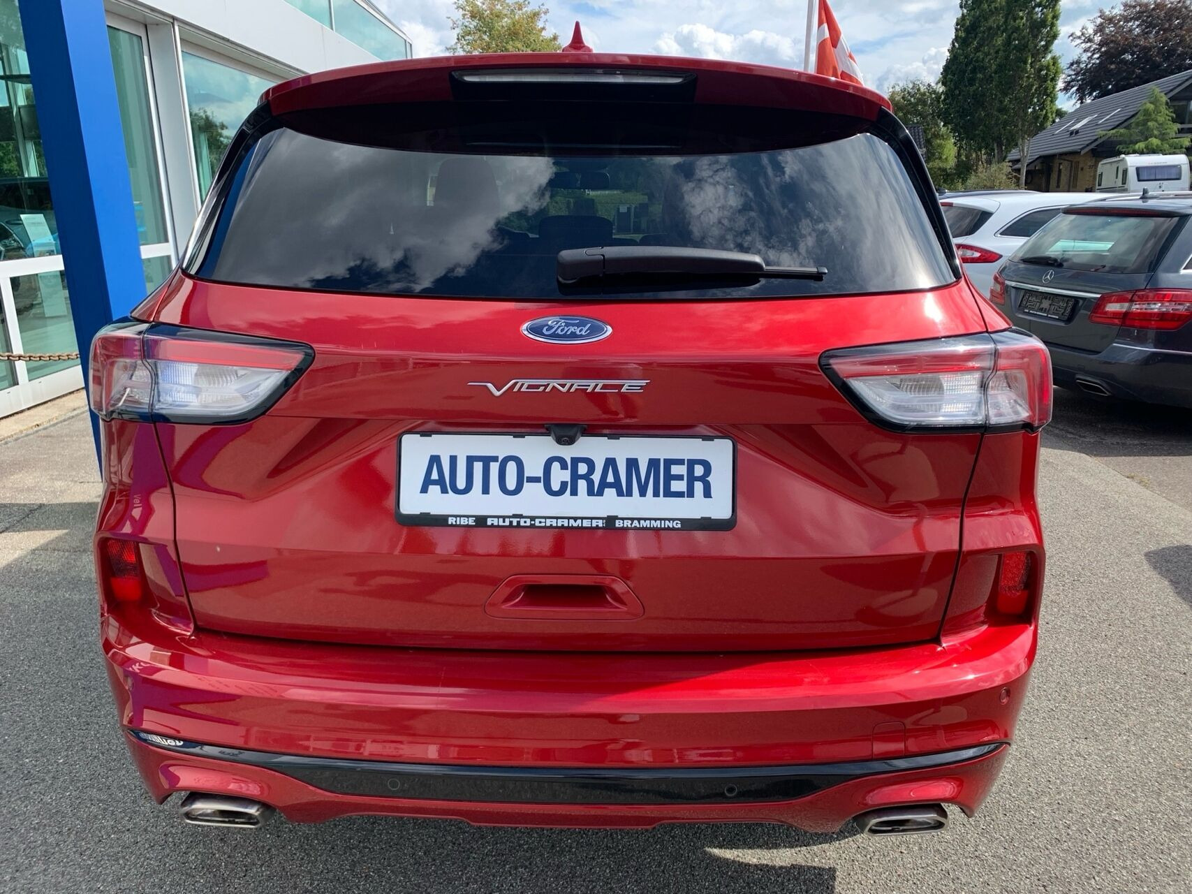 Rød Ford Kuga fra 2022