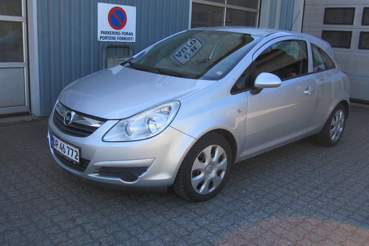 Sølv Opel Corsa fra 2010