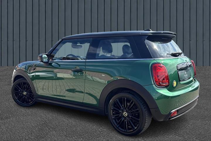 Grøn Mini Cooper SE fra 2023