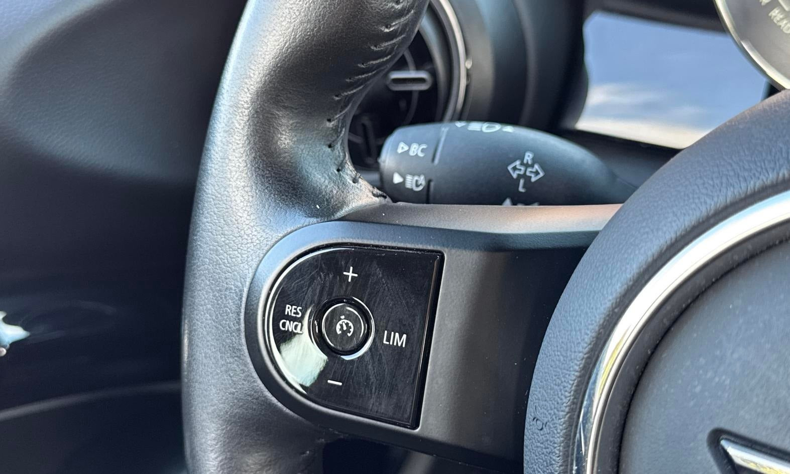 Grøn Mini Cooper SE fra 2023