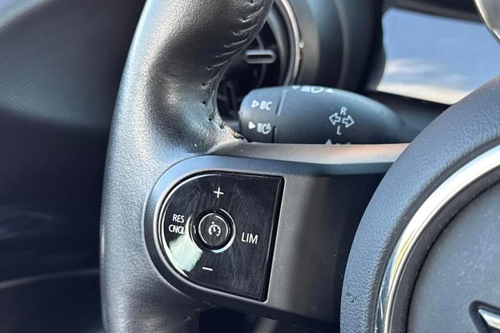Grøn Mini Cooper SE fra 2023