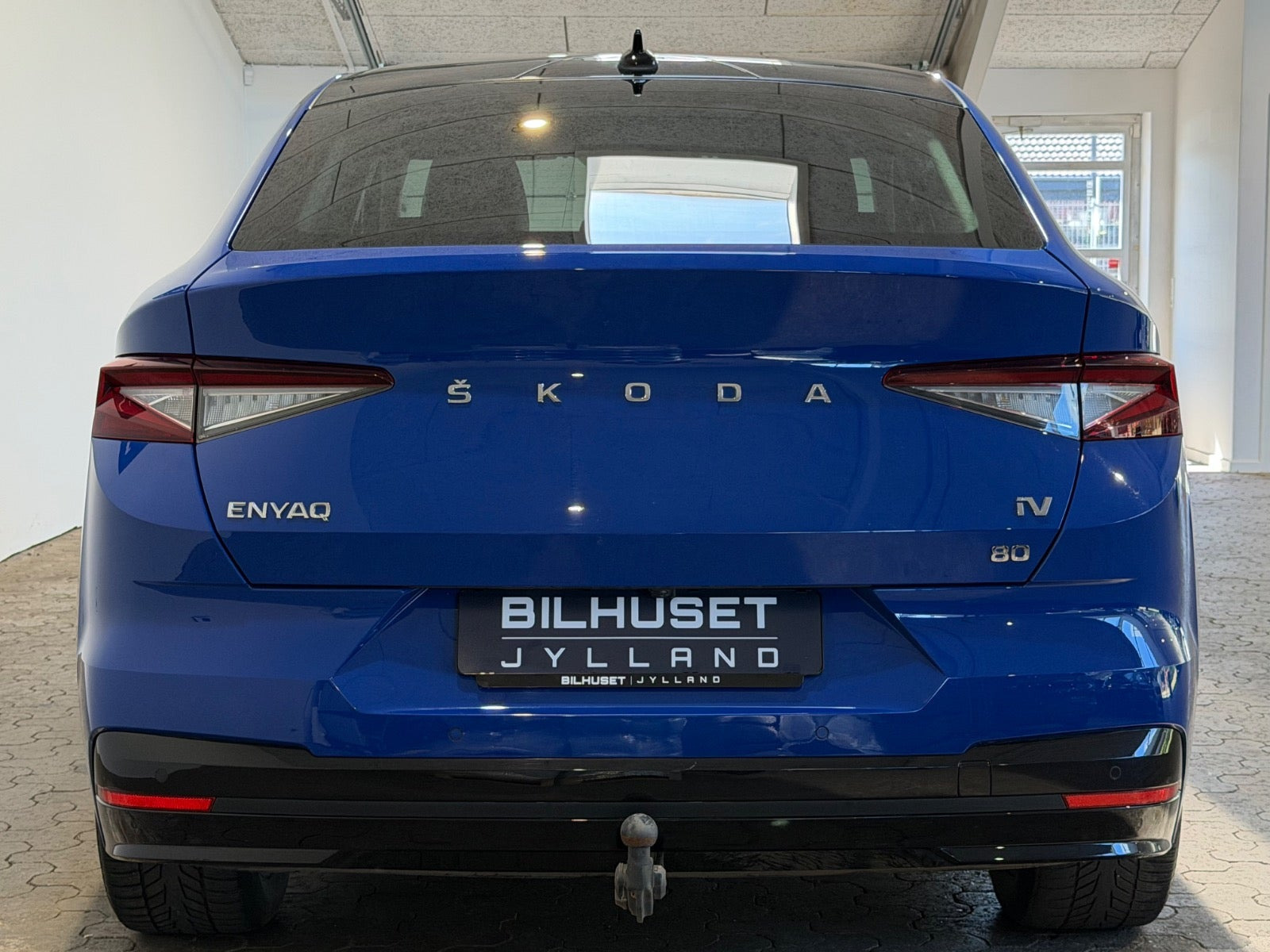 Blå Skoda Enyaq fra 2023