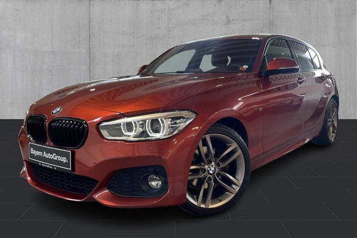 Orange BMW 120i fra 2019