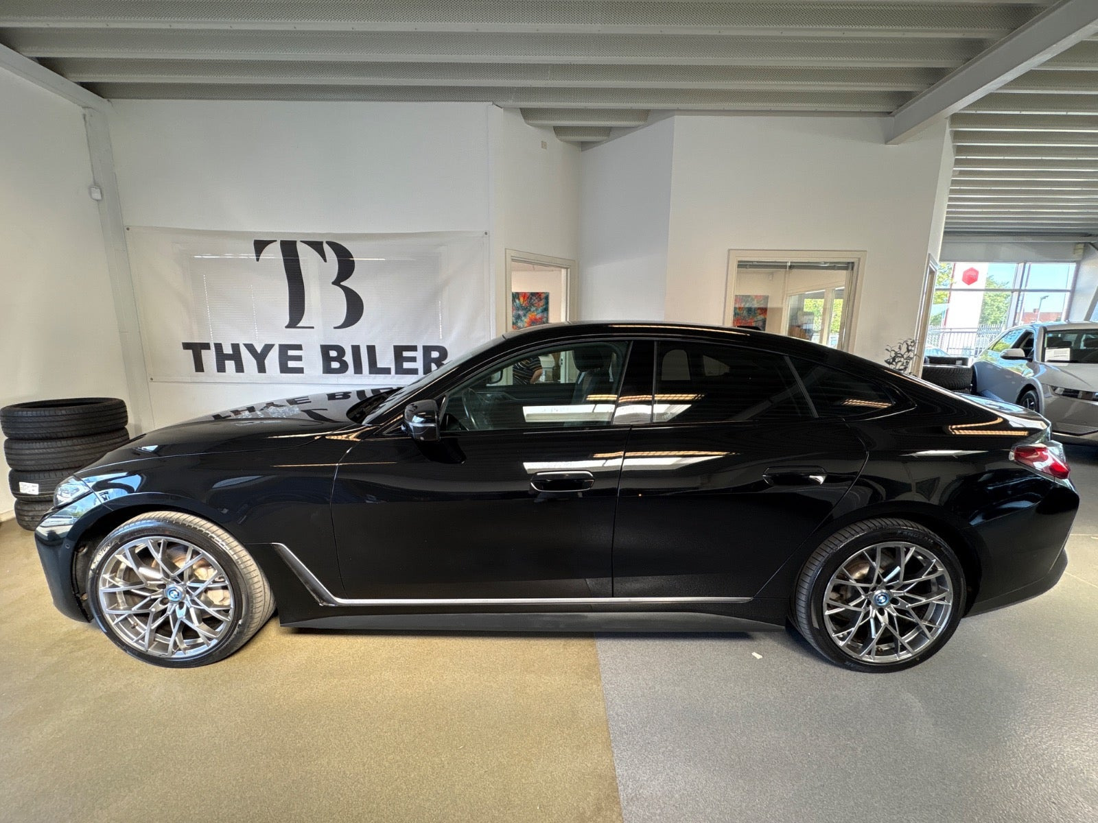 Sort BMW i4 fra 2024