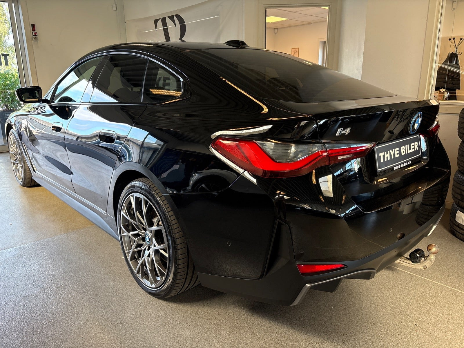 Sort BMW i4 fra 2024