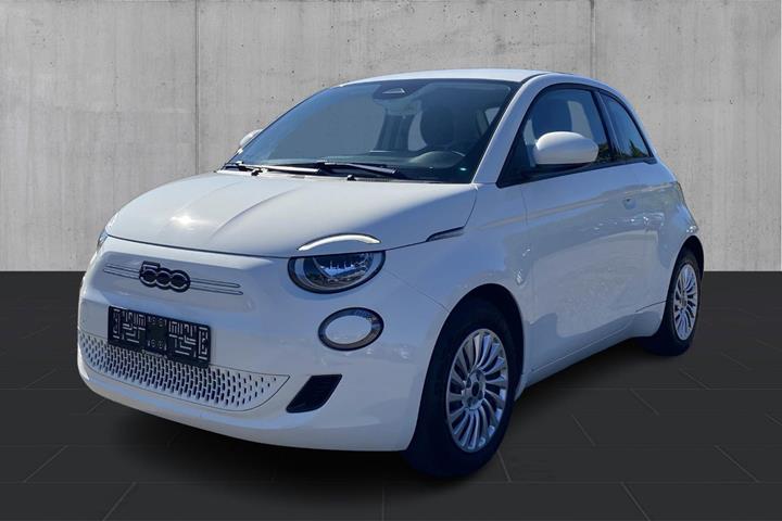 Hvid Fiat 500e fra 2023