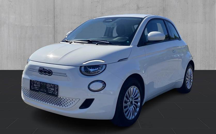 Fiat 500e 24 Action