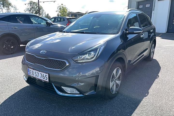 Grå Kia Niro fra 2019