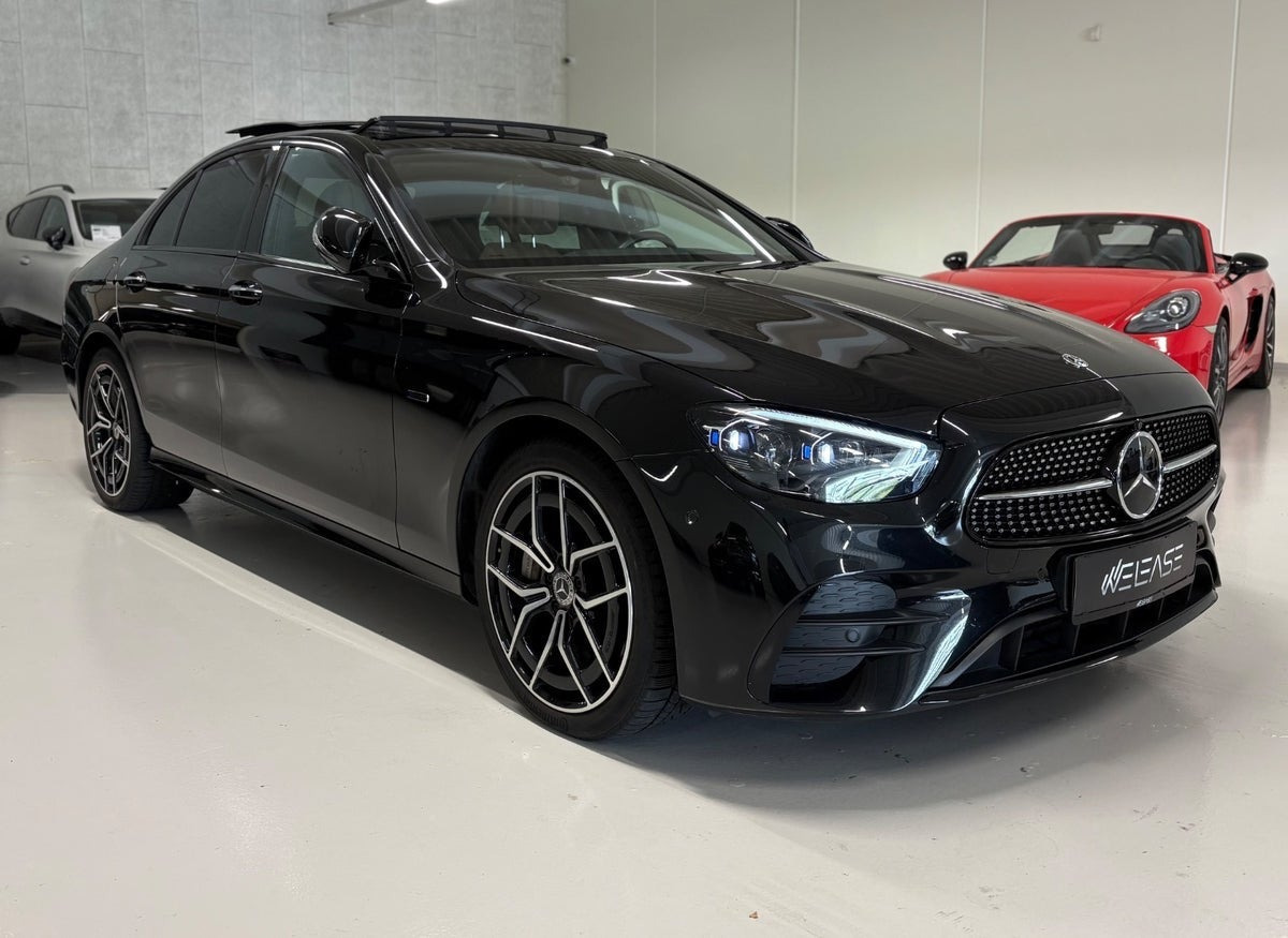 Sort Mercedes E300 de fra 2021