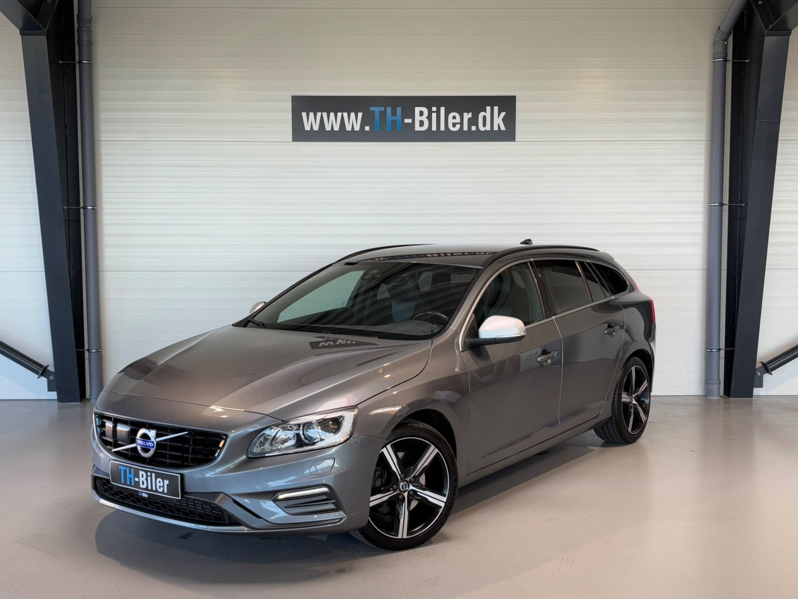 Volvo V60 2,0 D5 225 R-Design aut.