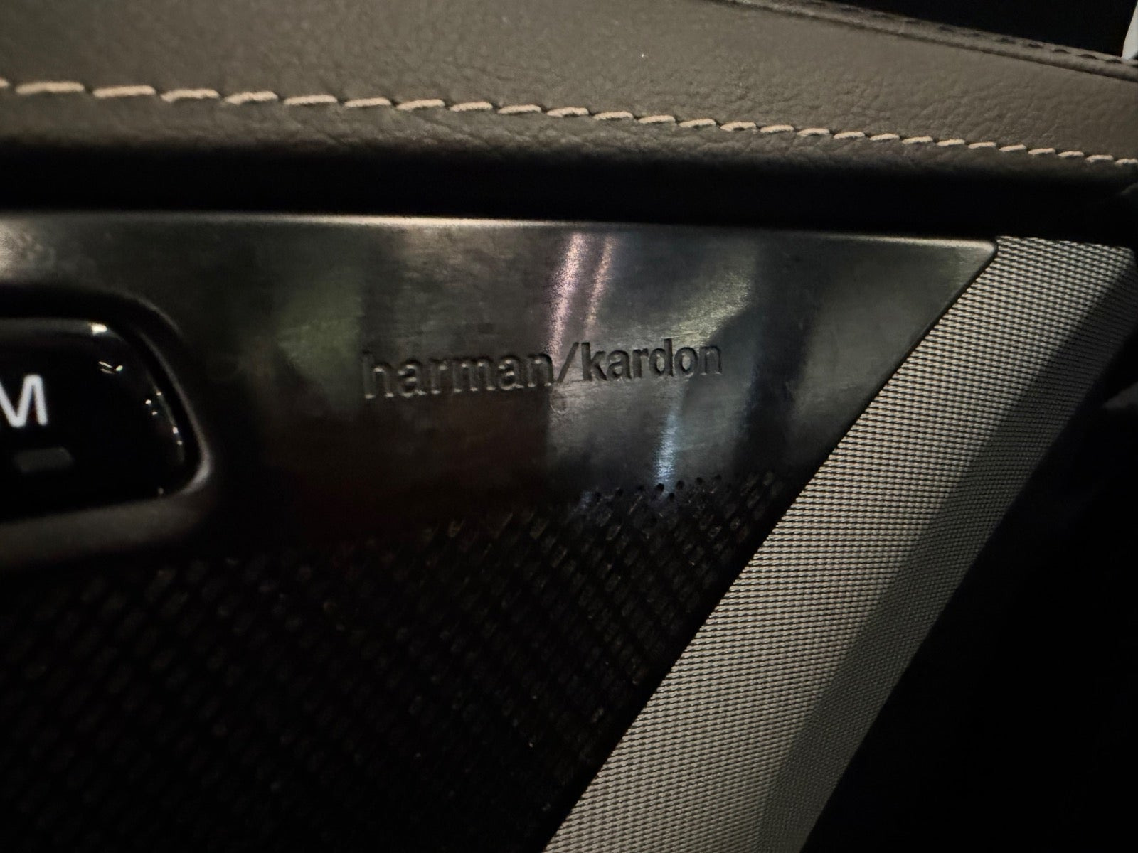 Grå Volvo XC90 fra 2019