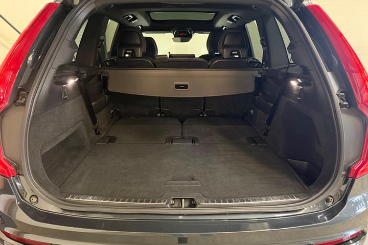 Grå Volvo XC90 fra 2019
