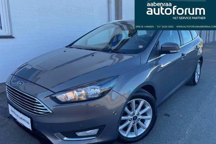 Grå Ford Focus fra 2015