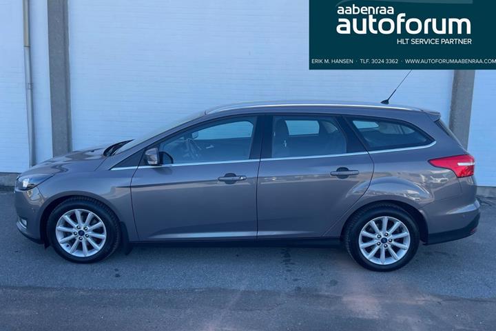 Grå Ford Focus fra 2015