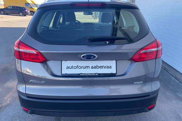 Grå Ford Focus fra 2015