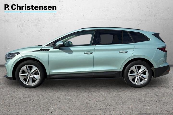 Blå Skoda Enyaq fra 2023