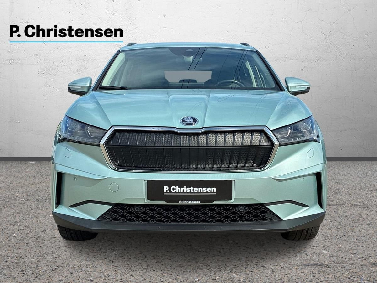 Blå Skoda Enyaq fra 2023