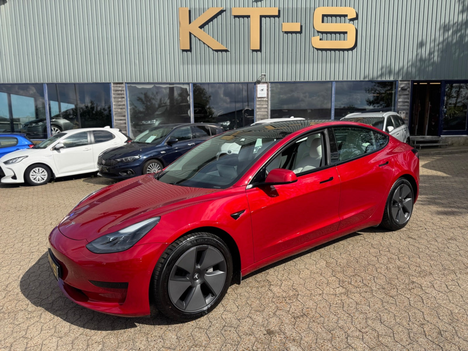 undefined Tesla Model 3 fra 2021