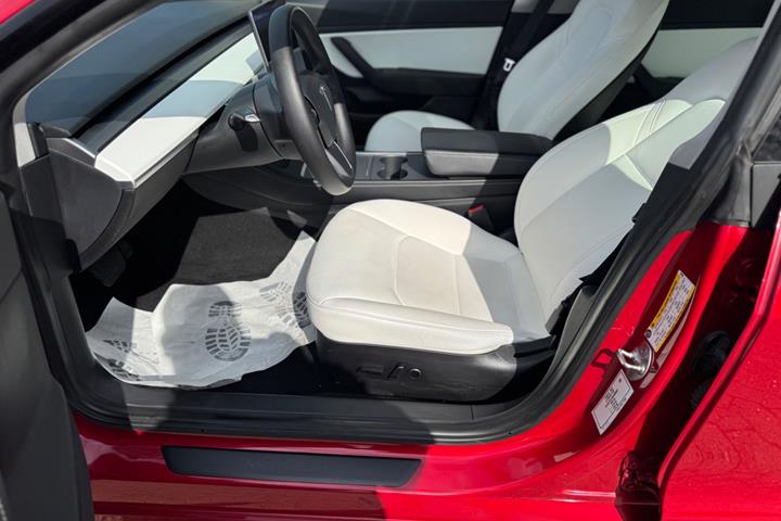 undefined Tesla Model 3 fra 2021