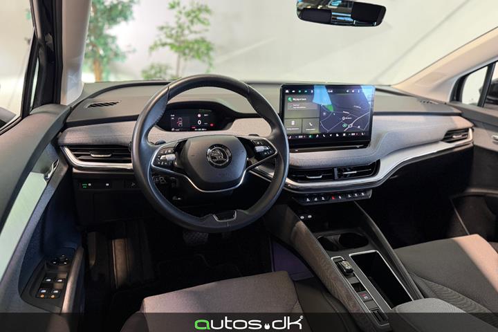 Sort Skoda Enyaq fra 2025