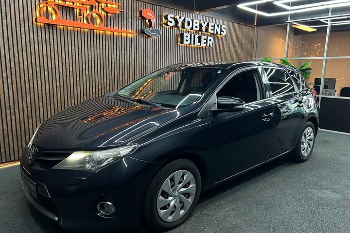 undefined Toyota Auris fra 2013 set udefra