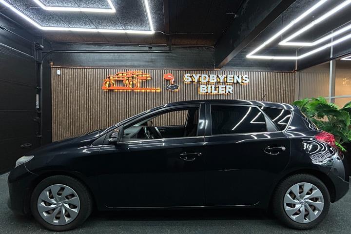 undefined Toyota Auris fra 2013