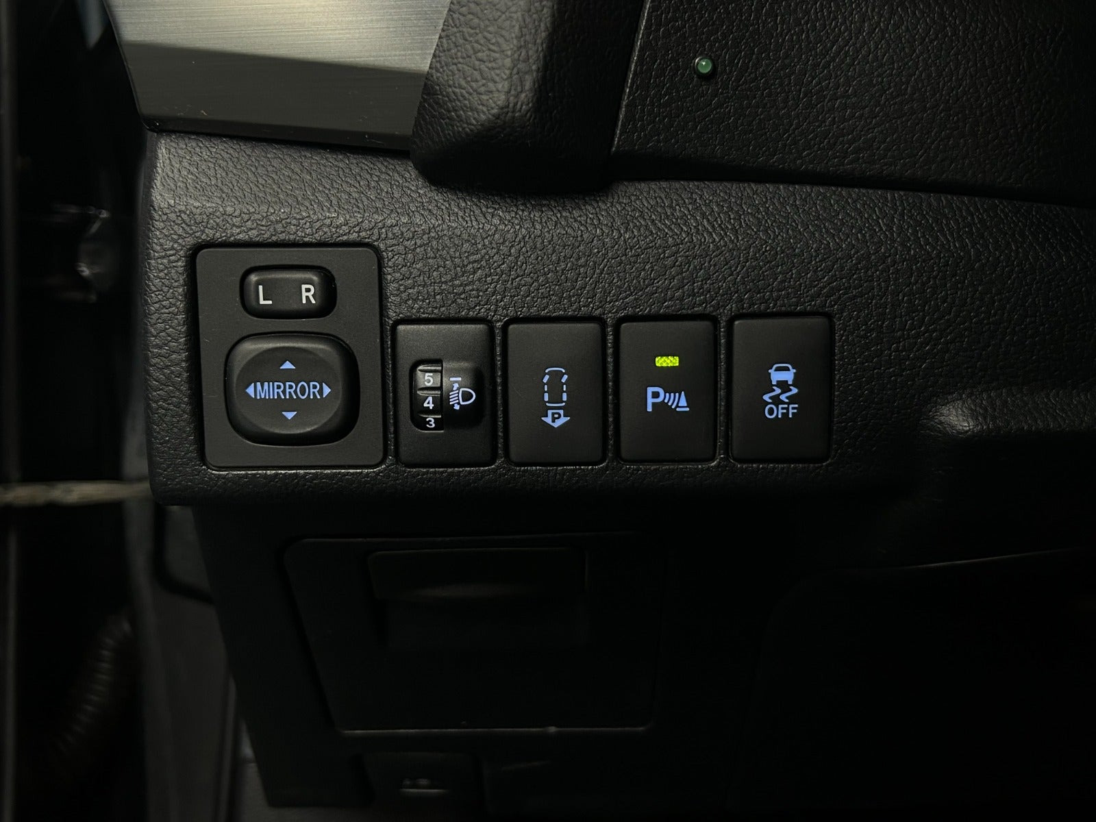 undefined Toyota Auris fra 2013
