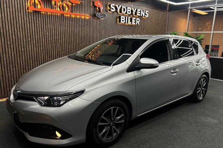undefined Toyota Auris fra 2016 set udefra