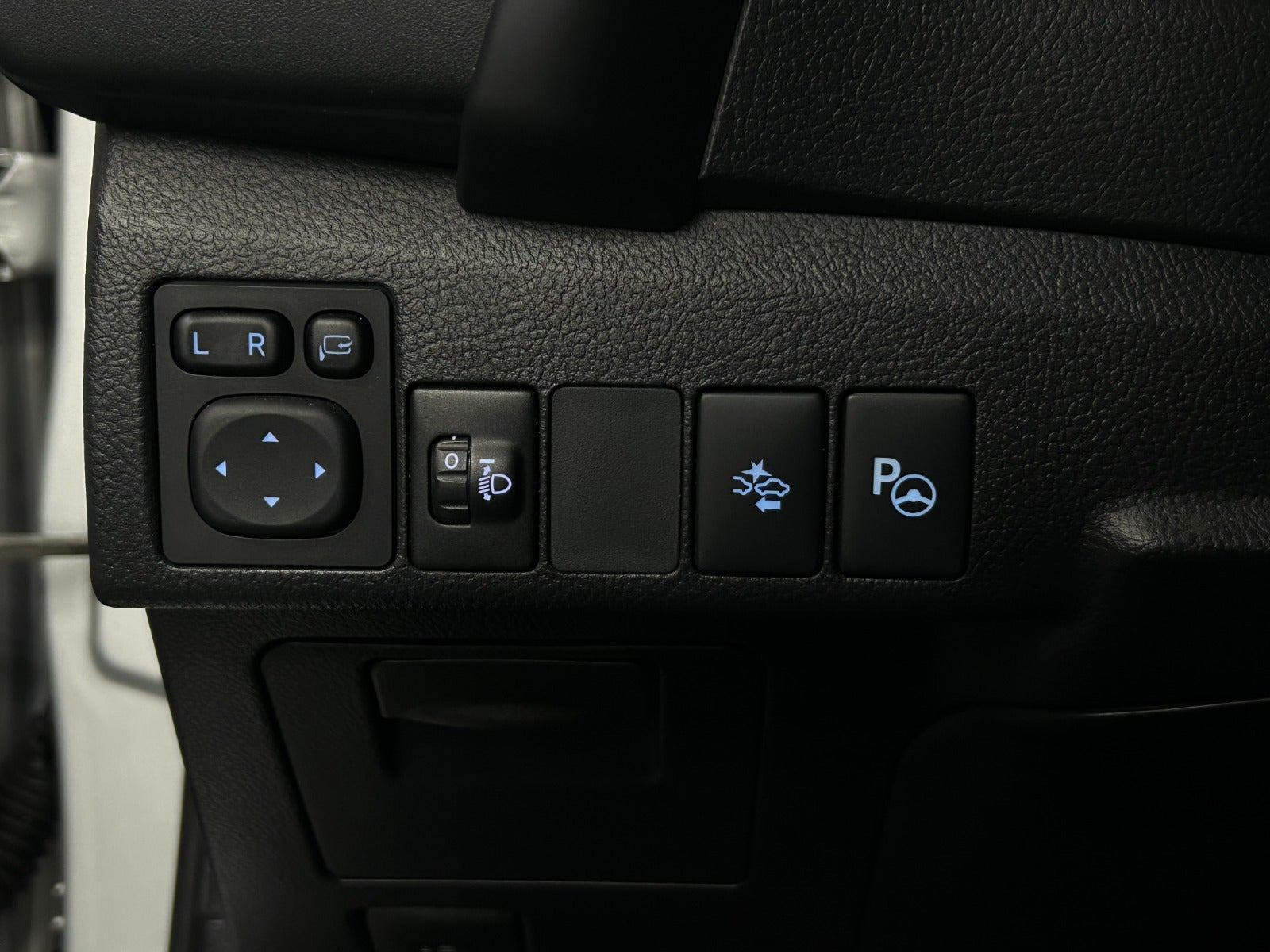 undefined Toyota Auris fra 2016