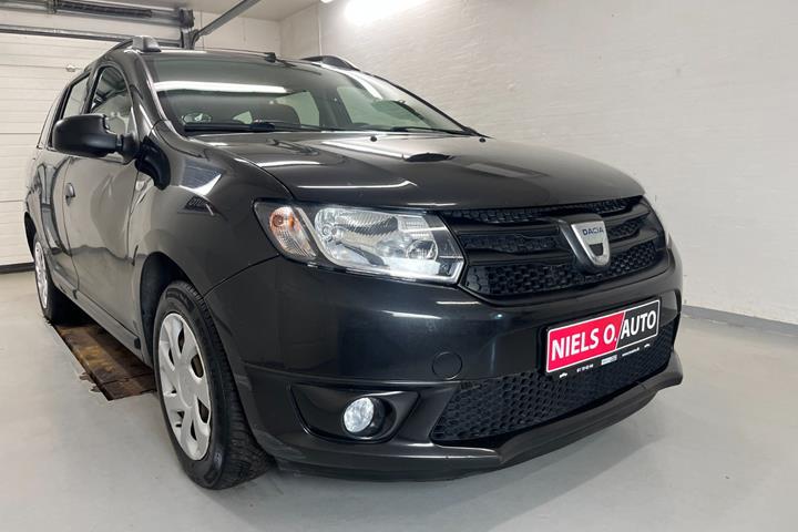 Sort Dacia Logan fra 2014