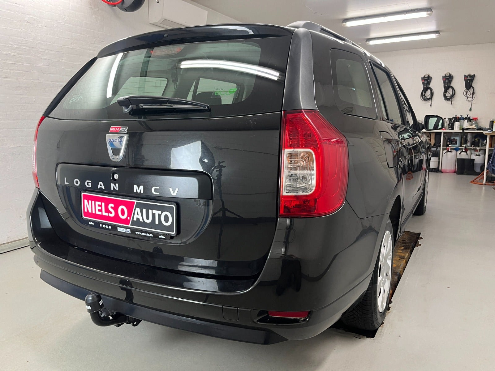 Sort Dacia Logan fra 2014