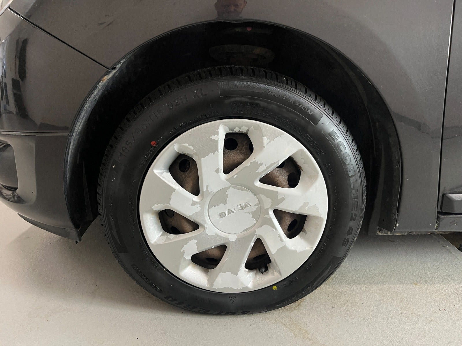 Sort Dacia Logan fra 2014