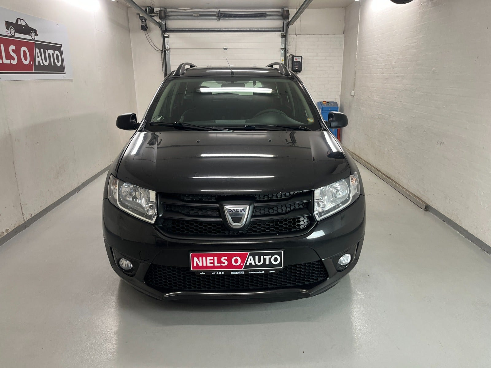 Sort Dacia Logan fra 2014