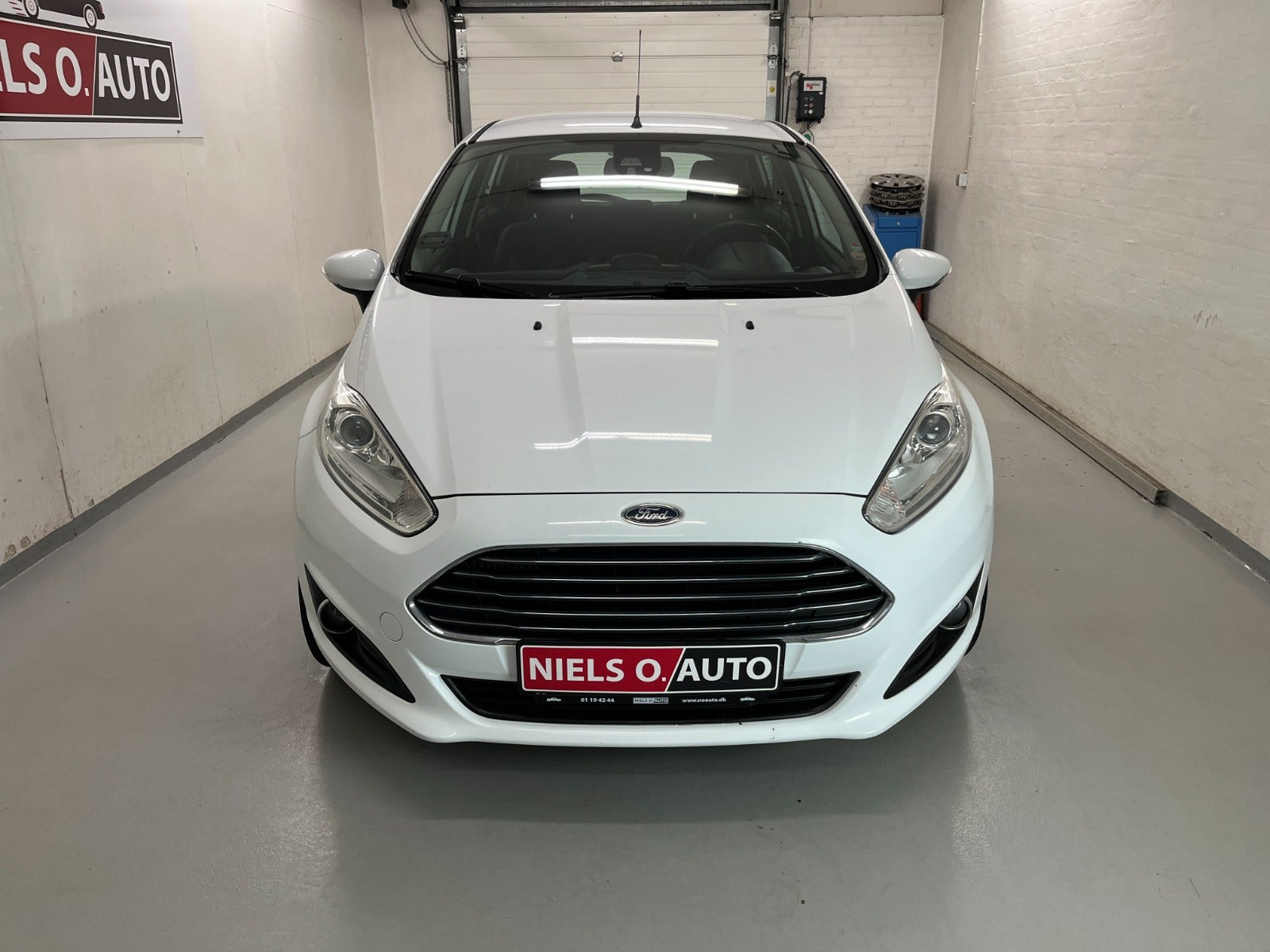 Hvid Ford Fiesta fra 2013