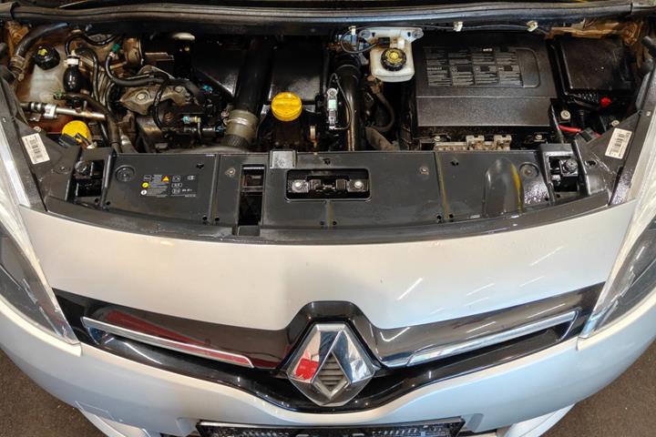 undefined Renault Scenic III fra 2014