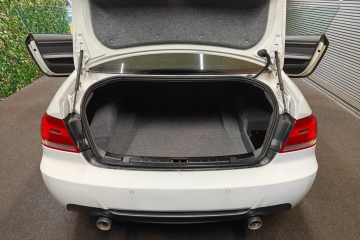 undefined BMW 335d fra 2008