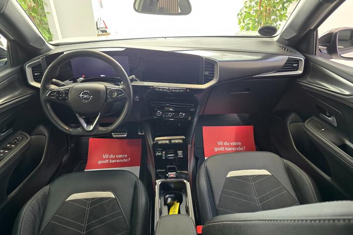 Hvid Opel Mokka fra 2023