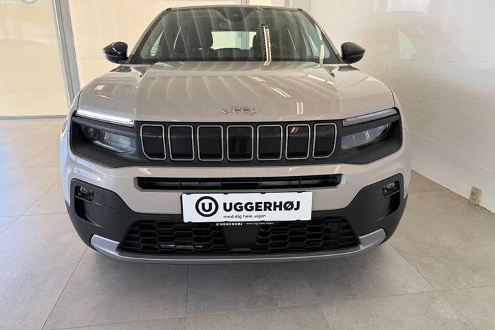 Beige Jeep Avenger fra 2025