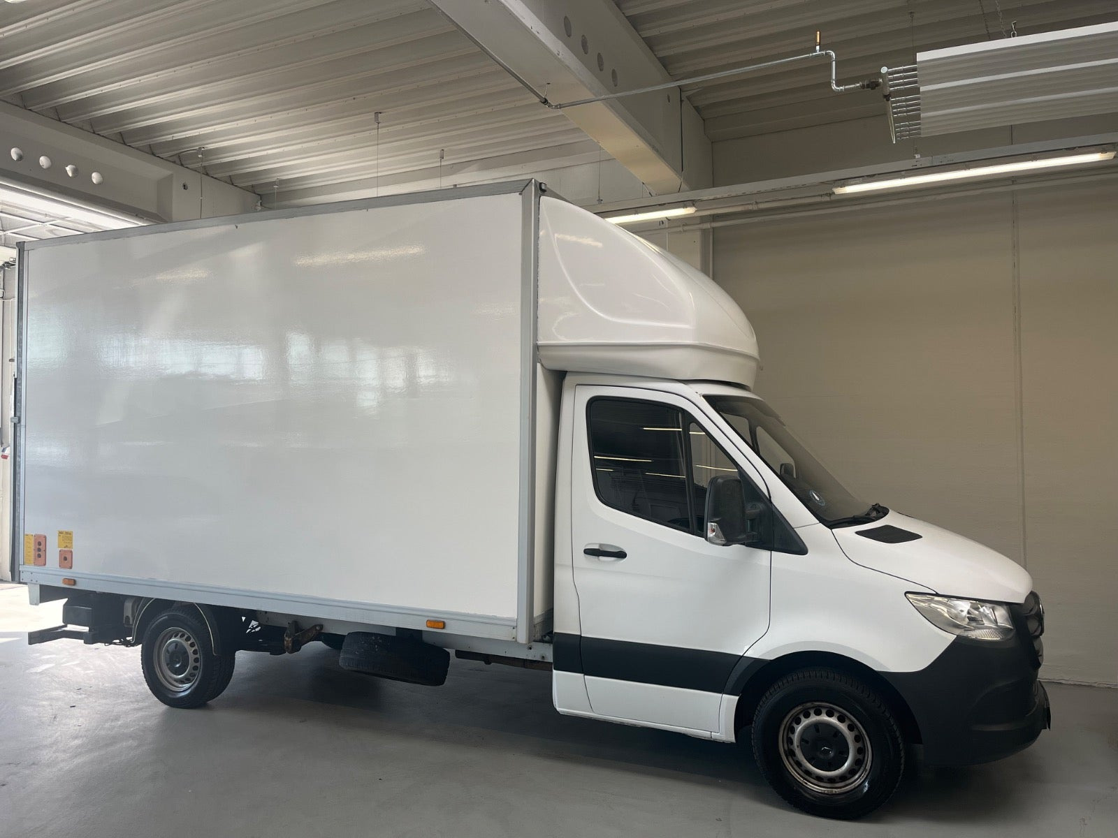 Hvid Mercedes Sprinter 316 fra 2019