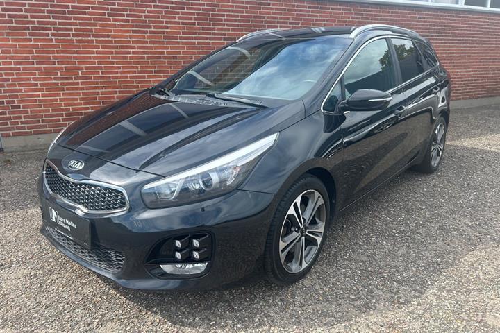 Sort Kia Ceed fra 2017 set udefra