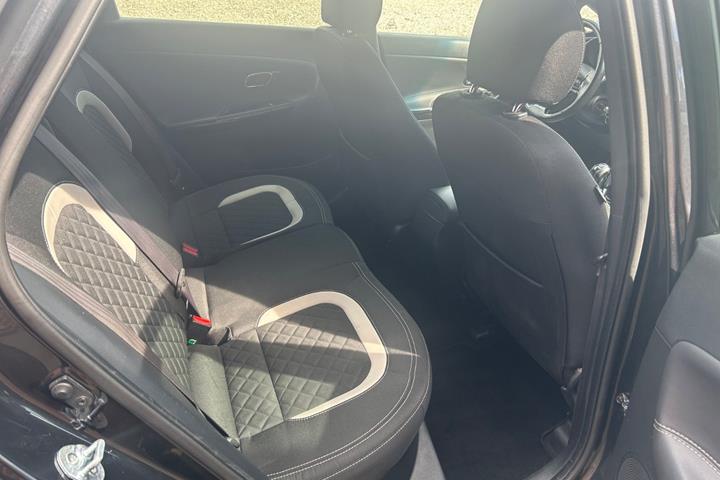 Sort Kia Ceed fra 2017