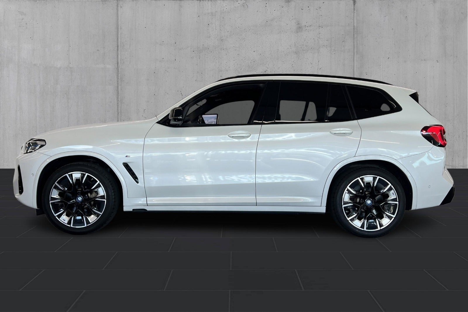 Hvid BMW iX3 fra 2022