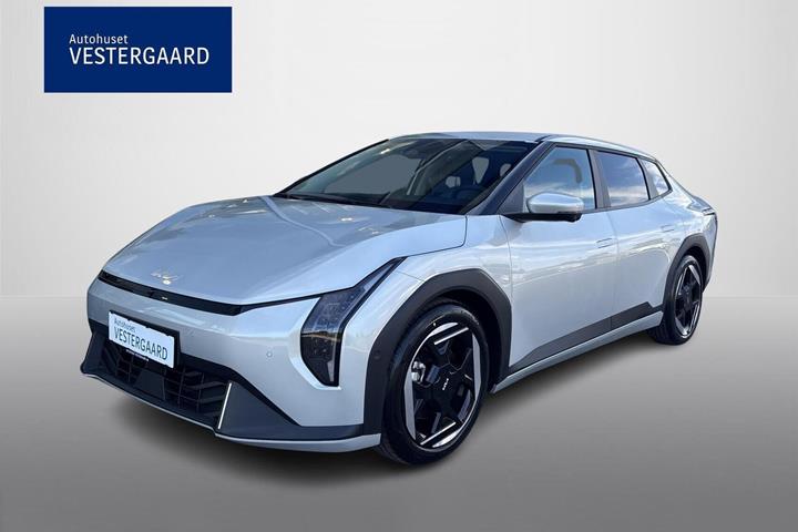 Grå Kia EV4 fra 2026 set udefra