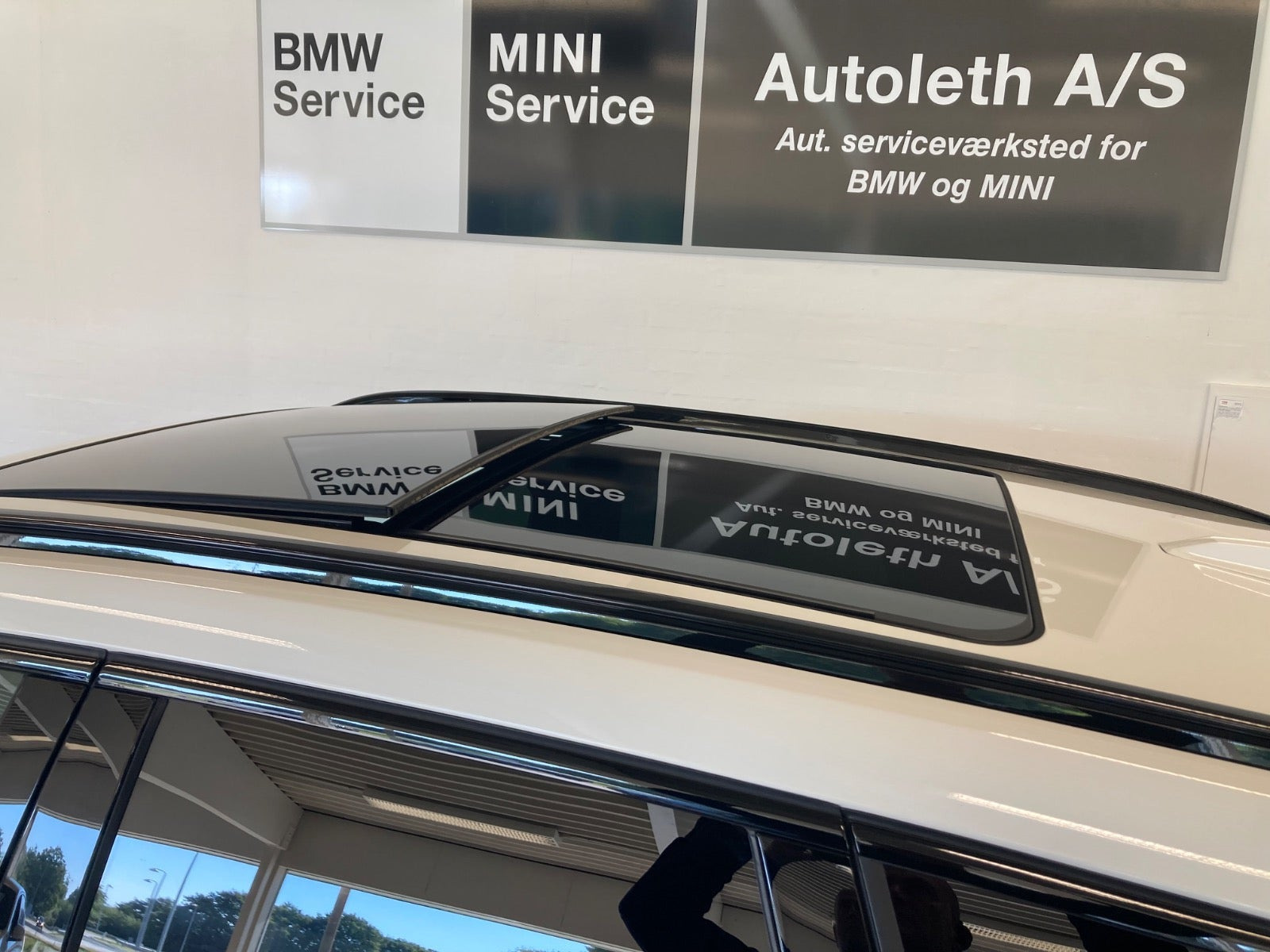Sølv BMW iX1 fra 2025