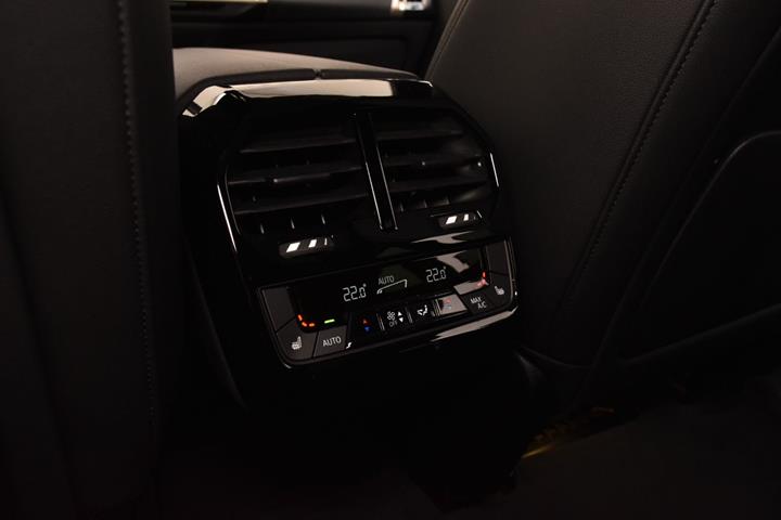 Sort BMW iX fra 2022