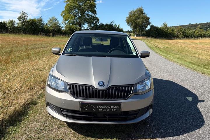 Orange Skoda Fabia fra 2018