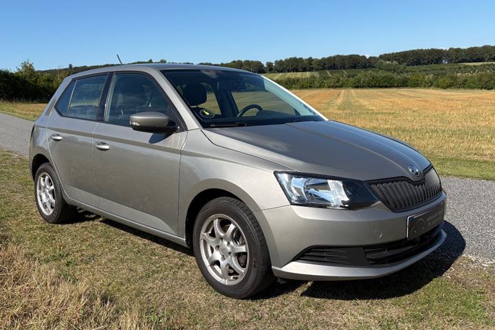Orange Skoda Fabia fra 2018